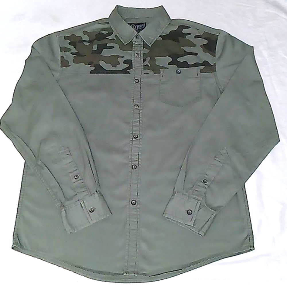 Retrofit..Long Sleeve Button Down..Sz S..Green
